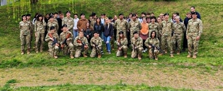 Airsoft lövészet a Honvéd Kadét Program keretében