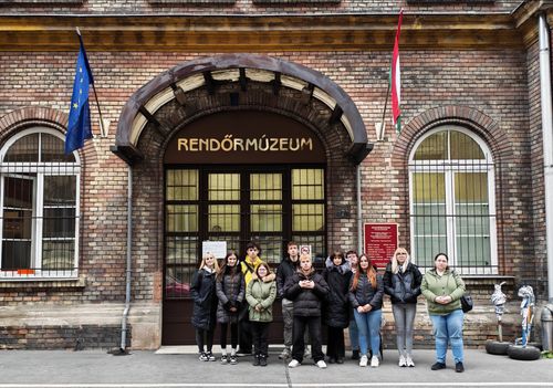 A budapesti Rendőrmúzeumban jártak végzős diákjaink